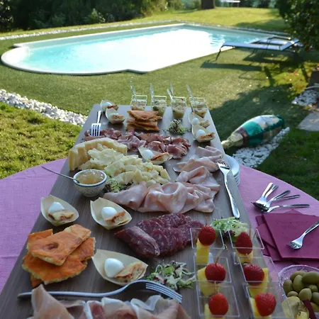 Sofia Luxury Between And Milano * Sirtori