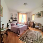 Sofia Luxury Between And Milano *