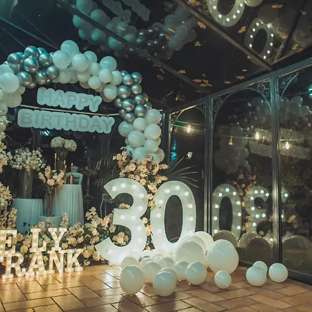 Sofia Luxury Between And Milano Sirtori